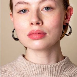 Tortoiseshell hoops - great for fall 🍁